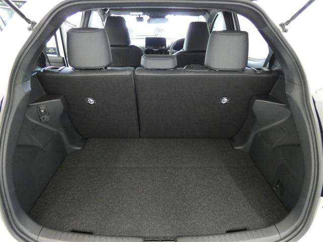 ヤリス ハイブリッドＺ　衝突被害軽減システム　メモリーナビ　フルセグ　バックカメラ　ミュージックプレイヤー接続可　ドラレコ　スマートキー　ＥＴＣ　ＬＥＤヘッドランプ　オートクルーズコントロール　ワンオーナー（23枚目）