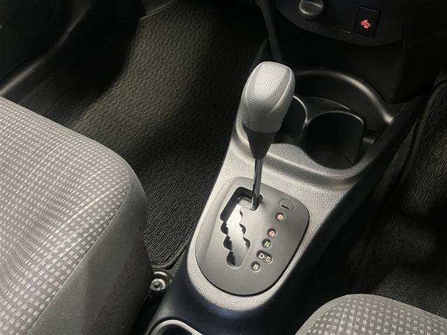 ヴィッツ Ｆ　純正ナビ　フルセグＴＶ　バックカメラ　キーレスエントリー　トヨタセーフティセンス　エンジンスターター　ＣＤ・ＤＶＤ再生　Ｂｌｕｅｔｏｏｔｈ接続　ハロゲンヘッドライト　１年間・走行距離無制限保証（23枚目）