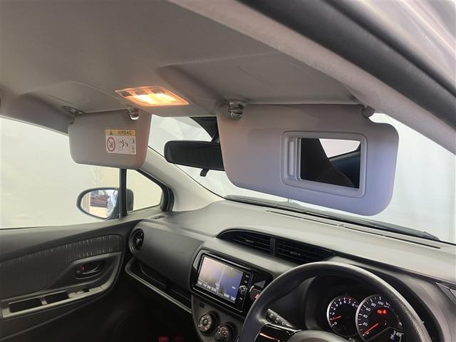 ヴィッツ Ｆ　純正ナビ　フルセグＴＶ　バックカメラ　キーレスエントリー　トヨタセーフティセンス　エンジンスターター　ＣＤ・ＤＶＤ再生　Ｂｌｕｅｔｏｏｔｈ接続　ハロゲンヘッドライト　１年間・走行距離無制限保証（29枚目）