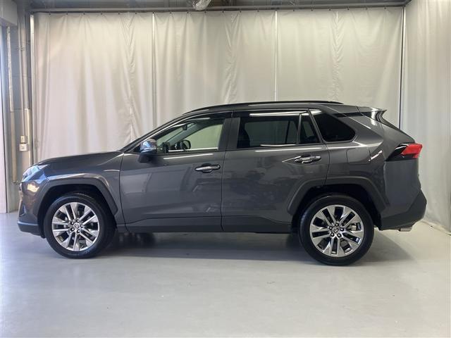 RAV4 G Zパッケージ 4WD 純正ナビ パノラミックビューモニター TSS BSM ステアリングヒーター パワーバックドア シートヒーター シートベンチレーター ETC2.0 ロードサインアシスト デジタルインナーミラー(43枚目)