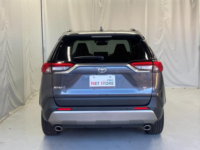 RAV4 G Zパッケージ 4WD 純正ナビ パノラミックビューモニター TSS BSM ステアリングヒーター パワーバックドア シートヒーター シートベンチレーター ETC2.0 ロードサインアシスト デジタルインナーミラー(45枚目)