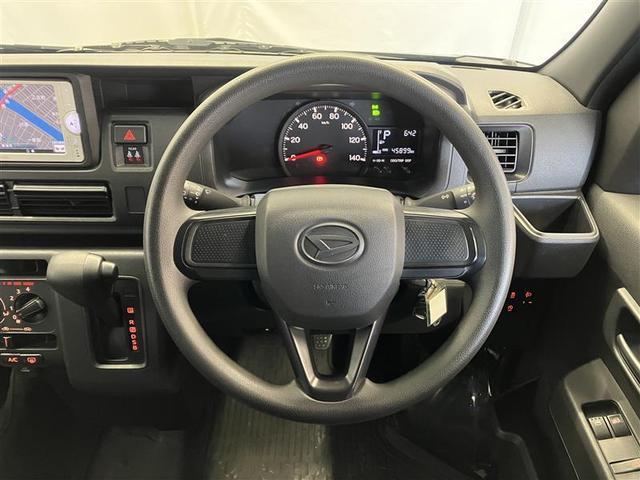 ハイゼットカーゴ ＤＸ　スマートアシスト　純正メモリーナビ　バックカメラ　コーナーセンサー　ＥＴＣ　Ｂｌｕｅｔｏｏｔｈ　ワンセグテレビ　ＣＤ再生　アイドリングストップ　キーレスエントリー　レーンキープアシスト　横滑り防止装置（3枚目）