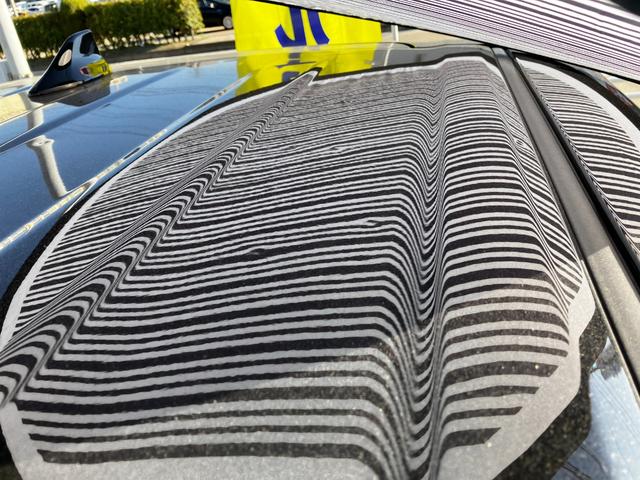 ヴォクシー ハイブリッドＳ－Ｚ　ヒョウ害　純正ナビ　パノラミックビューモニター　フルセグＴＶ　ＣＤ　ＤＶＤ　両側パワースライドドア　パワーバックドア　快適利便ＰＫＧ　ドライビングサポートＰＫＧ　アドバンストパーク　雹害（15枚目）