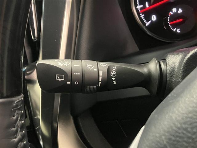 ワイパー・ウォッシャースイッチの操作レバーです。