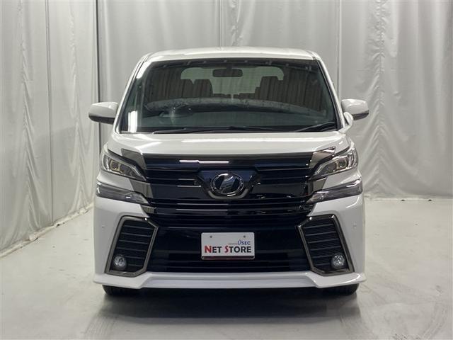 お選びいただける一部店舗には運輸局指定のサービス工場も併設しています。点検や整備、修理など、お気軽にご用命くださいませ！車検も基本、当日に完了！お待たせしません。ぜひ、お問い合わせ下さい！