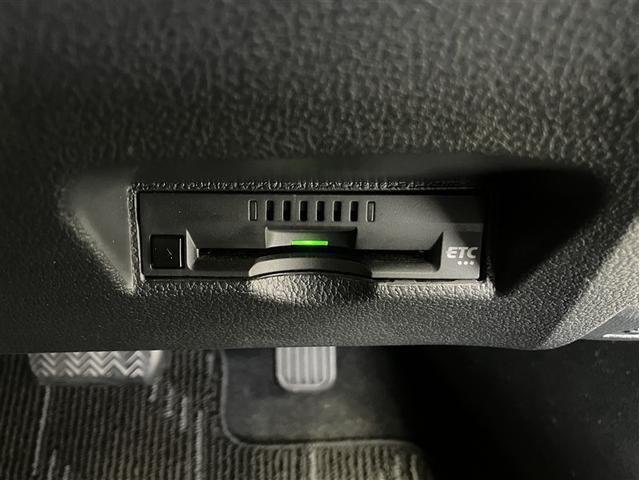 �d�s�b�̓r���g�C���^�C�v�ɂȂ�܂��B�N���}�{�̂̃p�l���ɖ��ߍ��ނ悤�Ȍ`�ɂȂ�܂��̂ŁA�X�b�L���Ƃ��������ɂȂ�܂��ˁI