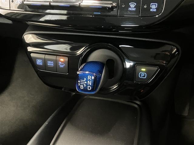 プリウス Ｓ　ＴＳＳ　純正メモリーナビ（ＮＳＣＮ－Ｗ６８）　ＩＣＳ　ＥＴＣ　ＬＥＤヘッドライト　バックモニター　レーダークルコン　ブルートゥース　ワンセグ　　スペアタイヤ　オートエアコン　ＣＤ再生機能　スマートキー（27枚目）