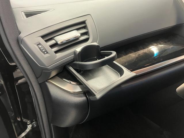 ヴェルファイア ２．５　ゴールデンアイズＩＩ　ＴＳＳ　メモリーナビ　ＩＣＳ　両側パワースライドドア　後席モニター　レーダークルコン　バックカメラ　パワーバックドア　ムーンルーフ　ナノイーエアコン　ＥＴＣ　ＬＥＤヘッドライト　ＤＶＤ再生　純正アルミ（34枚目）