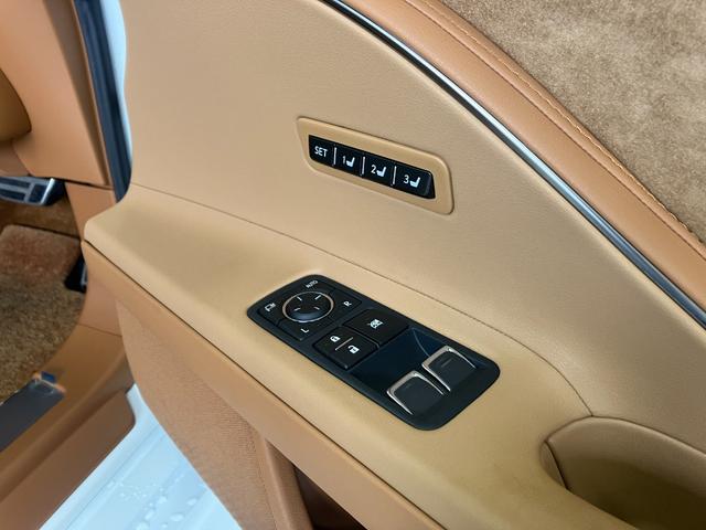 LC LC500h Lパッケージ LSS 純正ナビ ガラスルーフ カラーヘッドアップディスプレイ バックモニター シートヒーター/ベンチレーター Bluetooth接続 フルセグTV DVD再生 パワーシート 純正20インチアルミ(26枚目)