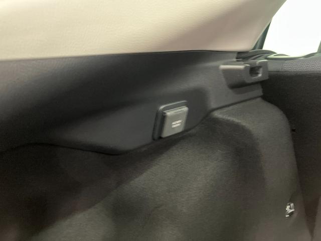 プリウス U TSS 純正ディスプレイオーディオ パノラミックビューモニター ブラインドスポットモニター フルセグTV 1500Wコンセント ETC2.0 Bluetooth接続 純正17インチアルミホイール(36枚目)