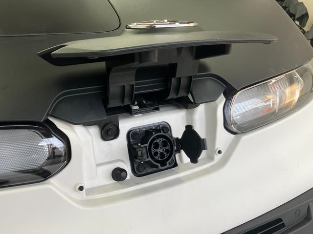 シーポッド Ｇ　プリクラッシュセーフティ　クリアランスソナー　パーキングサポートブレーキ　プッシュスタート　スマートキー　シートヒーター　１５００Ｗコンセント　電動格納ミラー　１００Ｖ／２００Ｖ充電ケーブル（36枚目）