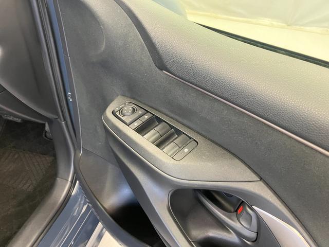 ヤリス ハイブリッドＧ　トヨタセーフティセンス　純正ディスプレイオーディオ　バックモニター　ＨＤＭＩ入力　Ｂｌｕｅｔｏｏｔｈ接続　１５００Ｗアクセサリーコンセント　ＬＥＤヘッドライト　ＥＴＣ　レーダークルコン　ナノイーＸ（27枚目）