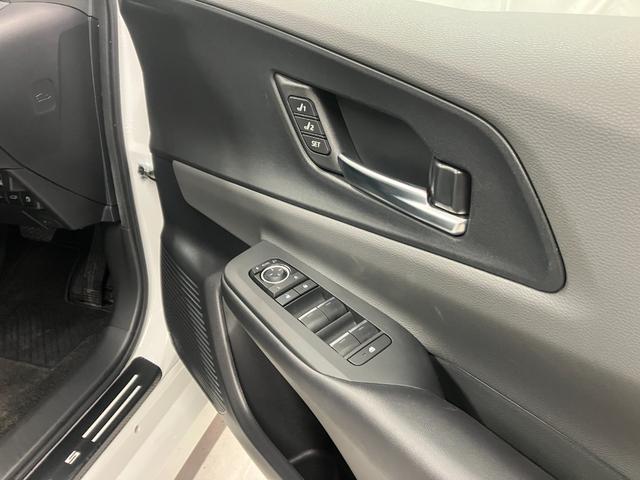 プリウス Ｚ　プラグインハイブリッド　ＴＳＳ　全方位モニター　ブラインドスポットモニター　アドバンストパーク　ステアリングヒーター　シートエアコン　１５００Ｗコンセント　パワーバックドア　ＥＴＣ２．０（28枚目）