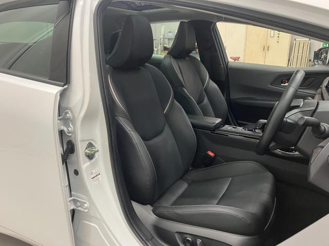 プリウス Ｚ　プラグインハイブリッド　ＴＳＳ　全方位モニター　ブラインドスポットモニター　アドバンストパーク　ステアリングヒーター　シートエアコン　１５００Ｗコンセント　パワーバックドア　ＥＴＣ２．０（33枚目）