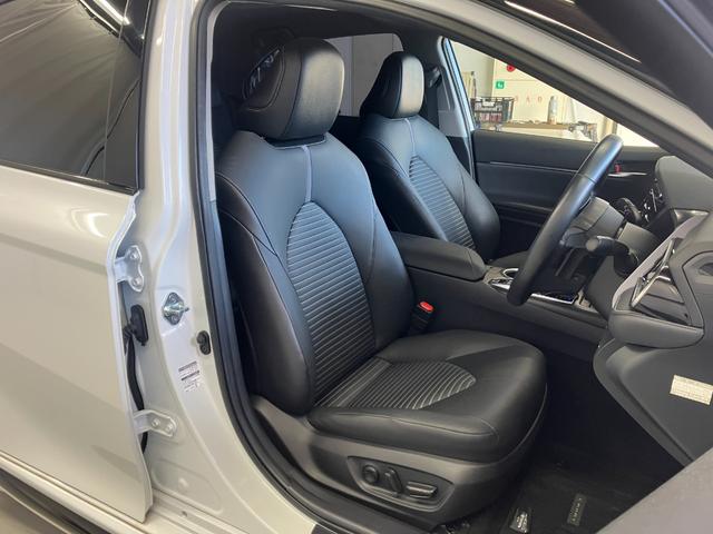 カムリ ＷＳ　ＧＲエアロ　ディスプレイオーディオ　バックモニター　ブラインドスポットモニター　トヨタセーフティセンス　シートヒーター　ＬＥＤヘッドライト　ＥＴＣ２．０　アイドリングストップ　純正アルミホイール（34枚目）