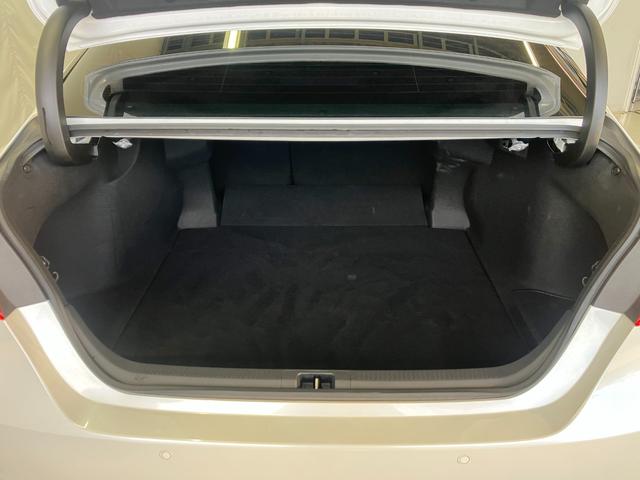 カムリ ＷＳ　ＧＲエアロ　ディスプレイオーディオ　バックモニター　ブラインドスポットモニター　トヨタセーフティセンス　シートヒーター　ＬＥＤヘッドライト　ＥＴＣ２．０　アイドリングストップ　純正アルミホイール（36枚目）