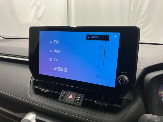 RAV4 G ヒョウ害 TSS 純正ディスプレイオーディオナビ パノラミックビューモニター ブラインドスポットモニター デジタルインナーミラー 寒冷地仕様 スペアタイヤ フルセグ シートヒーター/ベンチレータ 雹害(9枚目)