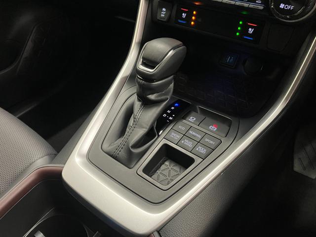 RAV4 G ヒョウ害 TSS 純正ディスプレイオーディオナビ パノラミックビューモニター ブラインドスポットモニター デジタルインナーミラー 寒冷地仕様 スペアタイヤ フルセグ シートヒーター/ベンチレータ 雹害(21枚目)