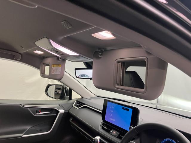 RAV4 G ヒョウ害 TSS 純正ディスプレイオーディオナビ パノラミックビューモニター ブラインドスポットモニター デジタルインナーミラー 寒冷地仕様 スペアタイヤ フルセグ シートヒーター/ベンチレータ 雹害(28枚目)