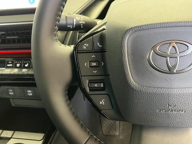 �^�]���A�I�[�f�B�I�̑�������ĂāA�n�b�Ƃ������Ƃ͂���܂��񂩁H�X�e�A�����O�X�C�b�`�́A�^�]���ł��n���h���ŃI�[�f�B�I�̑��삪�\�ł��B���S�ȃh���C�u���T�|�[�g���܂��B