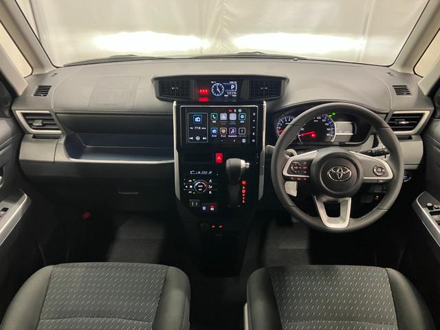 ルーミー カスタムＧ　ヒョウ害　スマートアシスト　９インチディスプレイオーディオ　パノラミックビューモニター　フルセグ　両側パワースライドドア　シートヒーター　クルーズコントロール　ＬＥＤヘッドライト　１４インチＡＷ　雹害（3枚目）