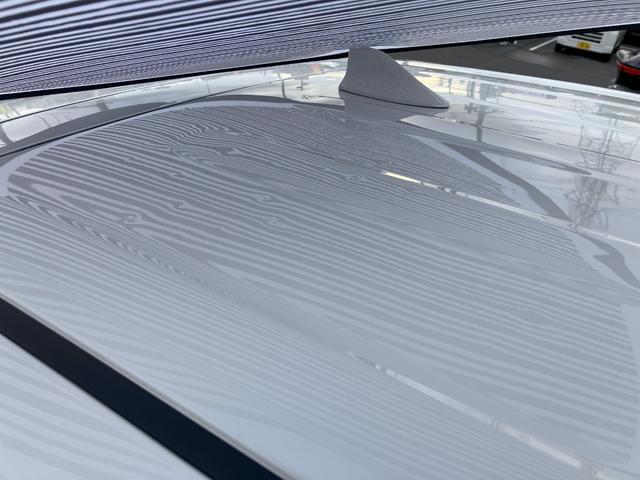 ���[�t�ɁA�P�����`�T�����قǂ̂ւ��݂���������ԗ��ƂȂ��Ă���܂��B