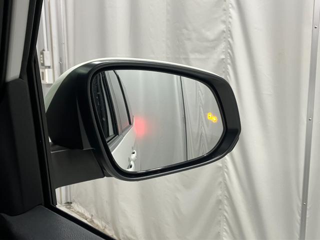 �㑱�Ԃ��ڋ߂���̂�m�点�Ă����a�r�l�i�u���C���h�X�|�b�g���j�^�[�j�B�ڋ߂���ƃh�A�~���[���̌x�����������Ă����̂ŁA������̒Ǔ˂��h�������ł��ˁ�㋉�����ł��B