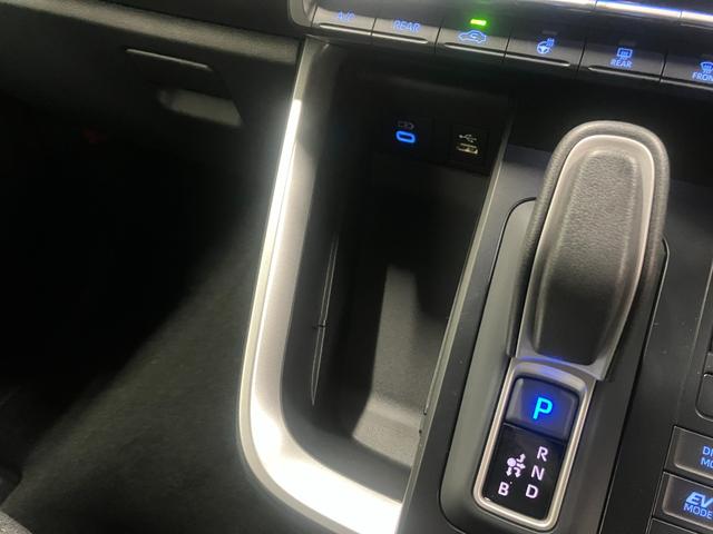 ������̃N���}�͂t�r�a�ڑ��R�l�N�^����������Ă��܂���X�}�z�̏[�d�Ȃǂɂ��g���������B�����s���ł̏[�d�؂���A����Ȃ�S�z����܂���ˁI