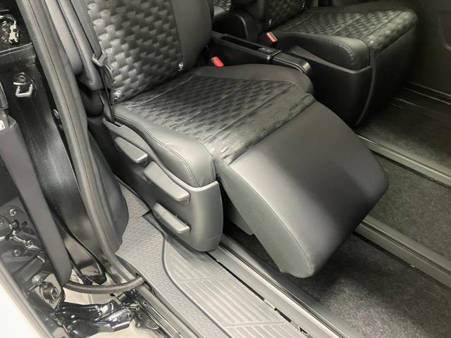 �Z�J���h�V�[�g�ɂ̓I�b�g�}���𑕔����Ă���܂��B