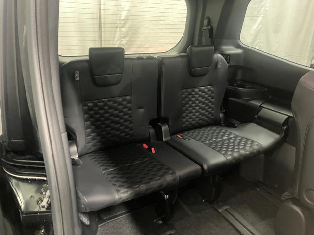 �㕔���Ȃ̃X�y�[�X����������m�ۂ��Ă���܂��B��l�̕������ɂ��\���ŁA�`���C���h�V�[�g�����Ă����q�l�̏��~������N���N�ł��B�����ԃh���C�u�����ɂ������ł��ˁB