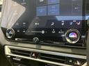 デュアルエアコンとは、運転席と助手席で、個別に温度設定ができる機能です。気温の感じ方は、人それぞれ違うもの。乗る人に優しい機能ですね。
