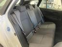 後部座席のスペースもしっかり確保しております。大人の方が乗るにも十分で、チャイルドシートをつけてもお子様の乗り降りもラクラクです。長時間ドライブも疲れにくそうですね。