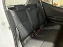 後部座席のスペースもしっかり確保しております。大人の方が乗るにも十分で、チャイルドシートをつけてもお子様の乗り降りもラクラクです。長時間ドライブも疲れにくそうですね。
