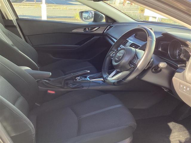 アクセラスポーツ １５Ｓ　プロアクティブ　１５Ｓ　プロアクティブ　衝突被害軽減ブレーキ　レーダークルーズコントロール　ＥＴＣ　ドライブレコーダー　バックカメラ　オートエア（5枚目）