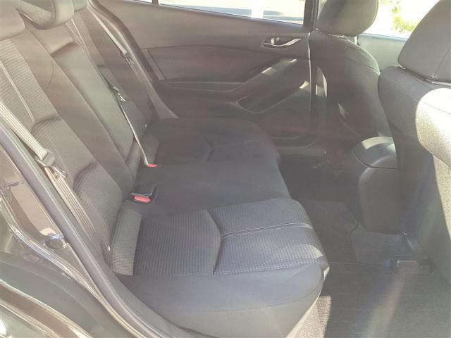 アクセラスポーツ １５Ｓ　プロアクティブ　１５Ｓ　プロアクティブ　衝突被害軽減ブレーキ　レーダークルーズコントロール　ＥＴＣ　ドライブレコーダー　バックカメラ　オートエア（6枚目）