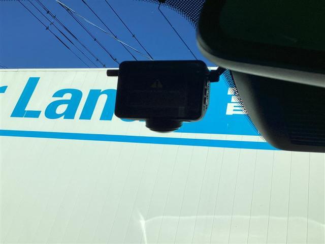 アクセラスポーツ １５Ｓ　プロアクティブ　１５Ｓ　プロアクティブ　衝突被害軽減ブレーキ　レーダークルーズコントロール　ＥＴＣ　ドライブレコーダー　バックカメラ　オートエア（11枚目）