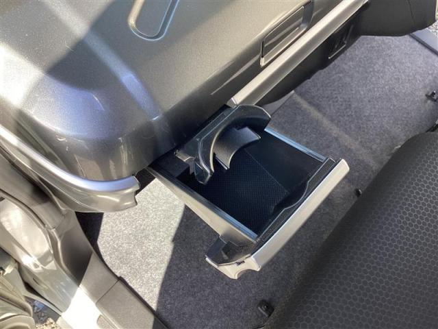 ������́A����Ȃ̃h�����N�z���_�[�A�i�[�@�\�t���ł��B