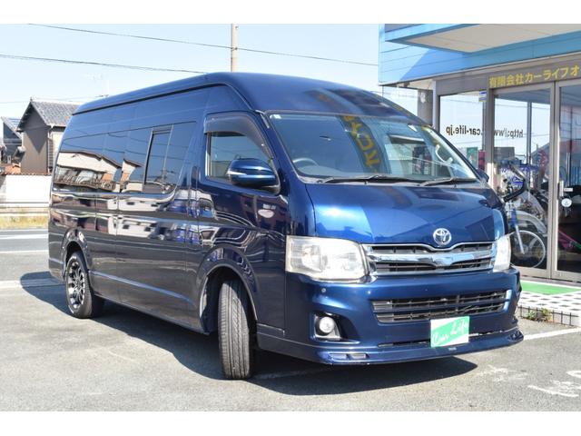 レジアスエースバン スーパーロングワイドＤＸ　ＧＬパック　３．０Ｌディーゼルターボ　リアクーラー・リアヒーター付き　純正ナビ（走行中ＴＶ視聴可！）　車検対応社外１７インチアルミホイール（ブラックダイアモンド）＆ホワイトレタータイヤのナスカープラス！（3枚目）