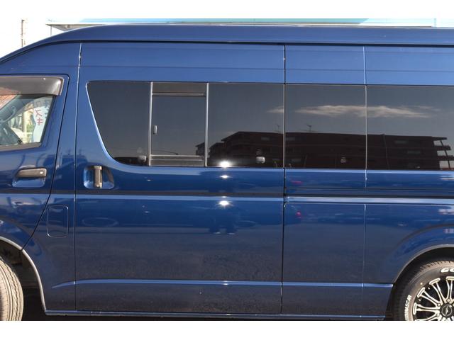 レジアスエースバン スーパーロングワイドＤＸ　ＧＬパック　３．０Ｌディーゼルターボ　リアクーラー・リアヒーター付き　純正ナビ（走行中ＴＶ視聴可！）　車検対応社外１７インチアルミホイール（ブラックダイアモンド）＆ホワイトレタータイヤのナスカープラス！（8枚目）
