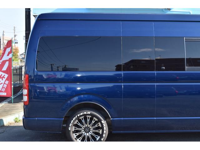 レジアスエースバン スーパーロングワイドＤＸ　ＧＬパック　３．０Ｌディーゼルターボ　リアクーラー・リアヒーター付き　純正ナビ（走行中ＴＶ視聴可！）　車検対応社外１７インチアルミホイール（ブラックダイアモンド）＆ホワイトレタータイヤのナスカープラス！（13枚目）