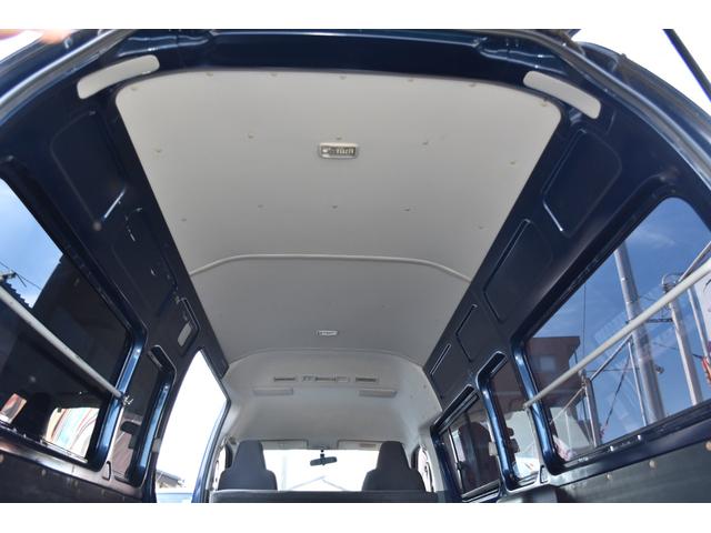 レジアスエースバン スーパーロングワイドＤＸ　ＧＬパック　３．０Ｌディーゼルターボ　リアクーラー・リアヒーター付き　純正ナビ（走行中ＴＶ視聴可！）　車検対応社外１７インチアルミホイール（ブラックダイアモンド）＆ホワイトレタータイヤのナスカープラス！（26枚目）