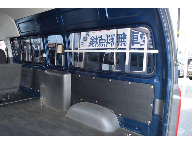 レジアスエースバン スーパーロングワイドＤＸ　ＧＬパック　３．０Ｌディーゼルターボ　リアクーラー・リアヒーター付き　純正ナビ（走行中ＴＶ視聴可！）　車検対応社外１７インチアルミホイール（ブラックダイアモンド）＆ホワイトレタータイヤのナスカープラス！（27枚目）