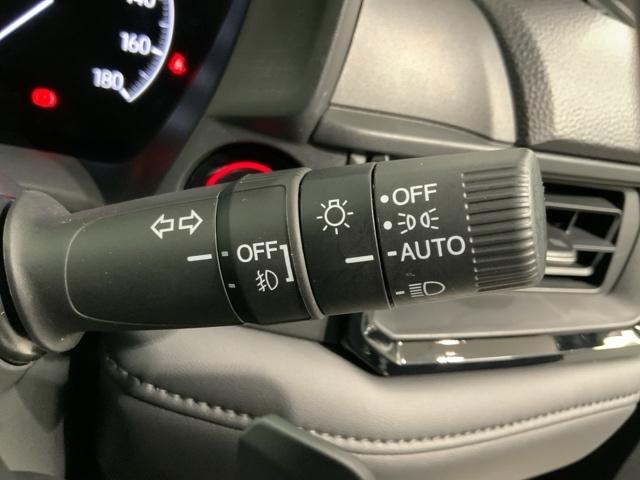 WR-V Z+ブラックスタイル HSENSING新車保証試乗車ワンオ-ナ- オートクルーズコントロール ETC LEDヘッドランプ フルセグ 盗難防止システム 衝突被害軽減システム USB スマートキー リアカメラ(13枚目)