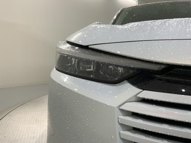 ヴェゼル ｅ：ＨＥＶＺ　ＨＳＥＮＳＩＮＧ　新車保証　試乗車　ワンオーナ－　純正ナビ　Ｔｖ　Ｒカメラ　ＢＴオーディオ　ＥＴＣ　ＬＥＤライト　ＶＳＡ　シ－トヒ－タ－　クルコン　アルミ　スマ－トキ－　盗難防止装置　整備記録簿（8枚目）