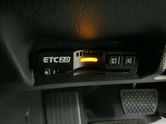 ヴェゼル ｅ：ＨＥＶＺ　ＨＳＥＮＳＩＮＧ　新車保証　試乗車　ワンオーナ－　純正ナビ　Ｔｖ　Ｒカメラ　ＢＴオーディオ　ＥＴＣ　ＬＥＤライト　ＶＳＡ　シ－トヒ－タ－　クルコン　アルミ　スマ－トキ－　盗難防止装置　整備記録簿（12枚目）