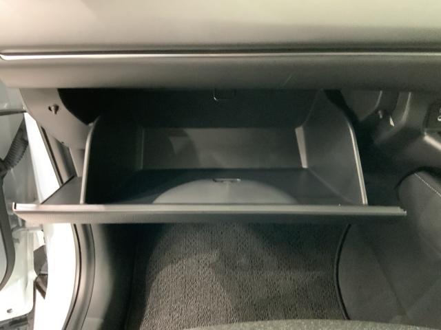 ヴェゼル ｅ：ＨＥＶＺ　ＨＳＥＮＳＩＮＧ　新車保証　試乗車　ワンオーナ－　純正ナビ　Ｔｖ　Ｒカメラ　ＢＴオーディオ　ＥＴＣ　ＬＥＤライト　ＶＳＡ　シ－トヒ－タ－　クルコン　アルミ　スマ－トキ－　盗難防止装置　整備記録簿（28枚目）