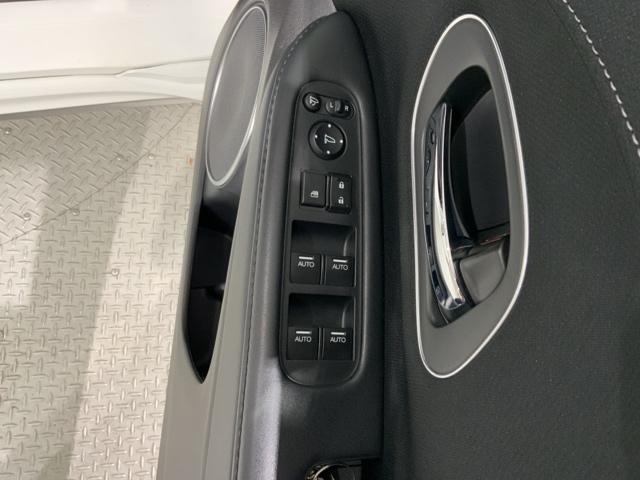 ヴェゼル ハイブリッドZ・ホンダセンシング 1年保証 ワンオーナー ナビVXM-165VFi TV Rカメラ CD録音 BTオ-ディオ DVD ドラレコ ETC LEDライト VSA シ-トヒ-タ- クルコン アルミ スマ-トキ- 盗難防止装置(15枚目)