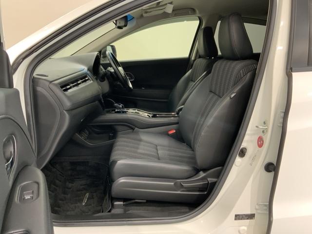 ヴェゼル ハイブリッドZ・ホンダセンシング 1年保証 ワンオーナー ナビVXM-165VFi TV Rカメラ CD録音 BTオ-ディオ DVD ドラレコ ETC LEDライト VSA シ-トヒ-タ- クルコン アルミ スマ-トキ- 盗難防止装置(28枚目)