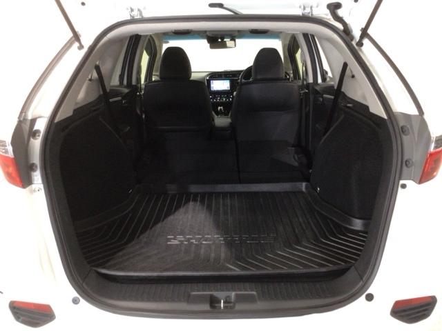 シャトル ハイブリッドＺホンダセンシング　１年保証　ワンオーナー　ナビＶＸＭ－１８５ＶＦＥｉ　ＴＶ　Ｒカメラ　ＣＤ録音　ＢＴオ－ディオ　ＤＶＤ　ＥＴＣ　ＬＥＤライト　ＶＳＡ　シ－トヒ－タ－　クルコン　アルミ　スマ－トキ－　スペアキ－　ＡＡＣ（20枚目）