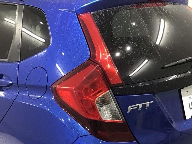 フィット １３Ｇ・Ｆパッケージ　１年保証　ナビＶＸＭ－１７４ＶＦｉ　ＴＶ　Ｒカメラ　ＤＶＤ　ＥＴＣ　ＶＳＡ　スマ－トキ－　スペアキ－　盗難防止装置　整備記録簿　Ｗエアバッグ　ＡＡＣ　イモビ　記録簿有り　助手席エアバッグ　エアバック（45枚目）